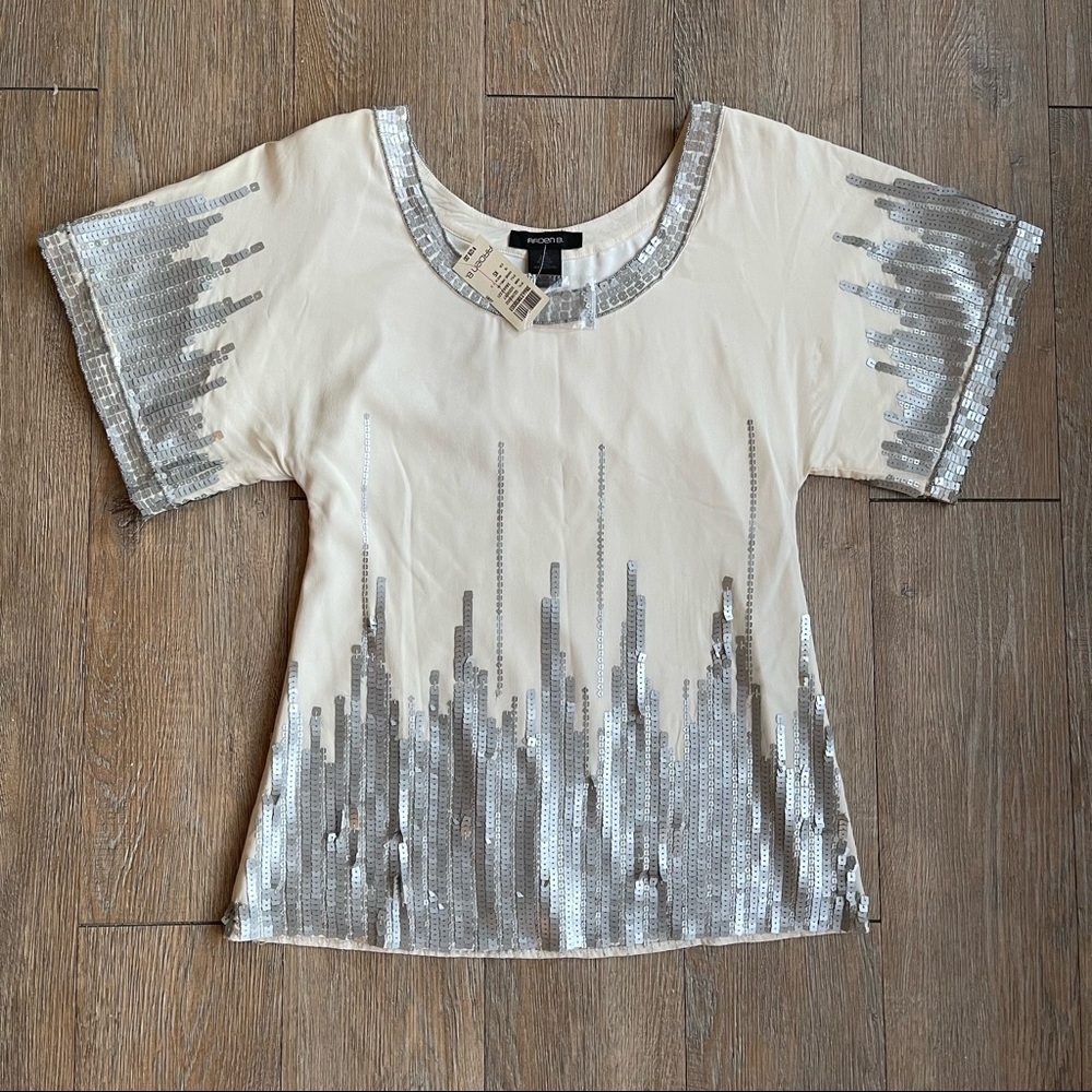 Arden B. - Women’s - Silver Sequins and Cream Colored Tunic - Size XS